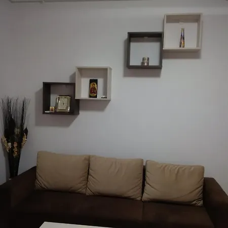 Alexia דירה מאמאיה