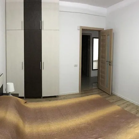 Alexia דירה מאמאיה